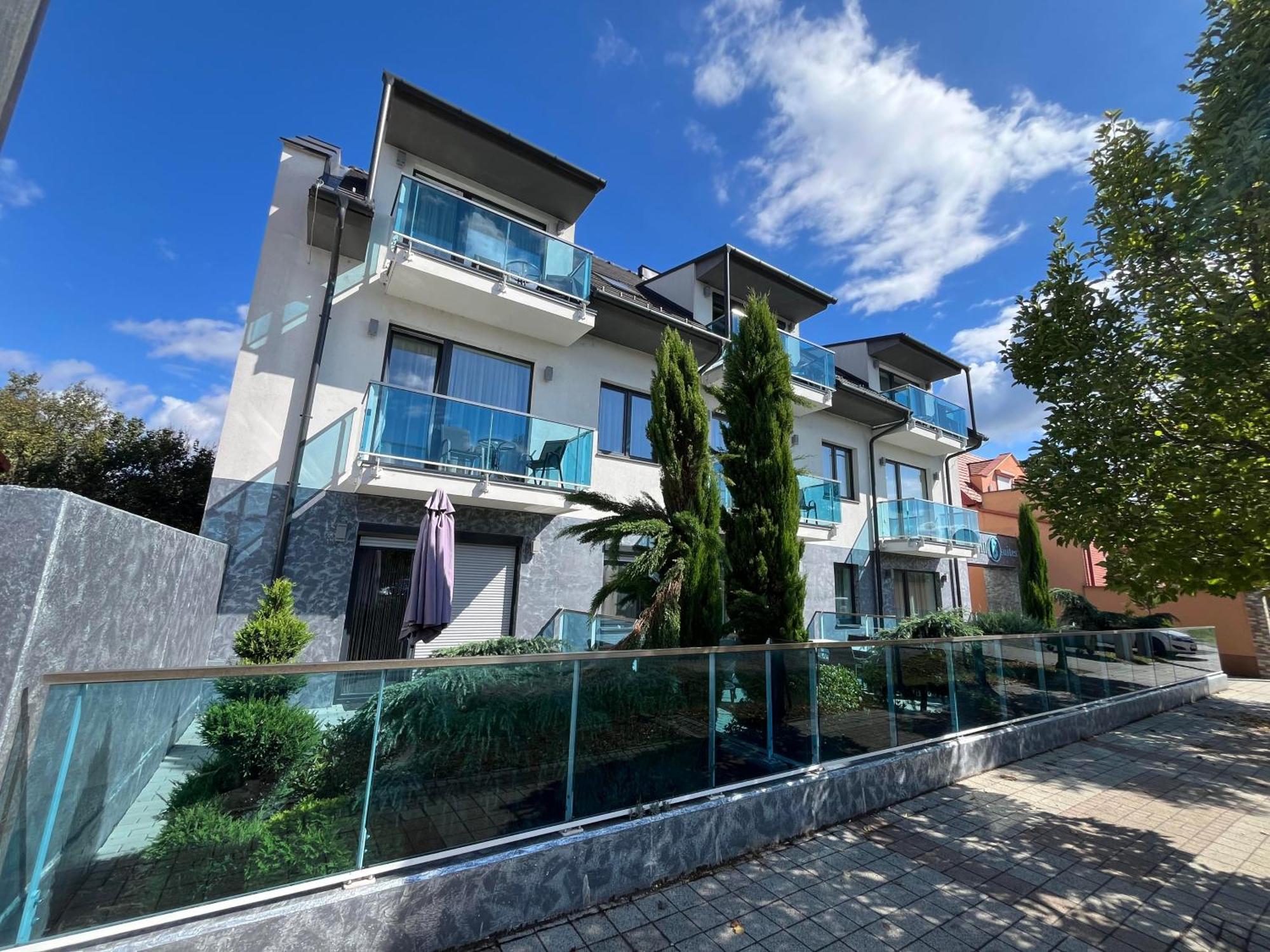 Berill Crystal Apartman Sárvár Exterior foto