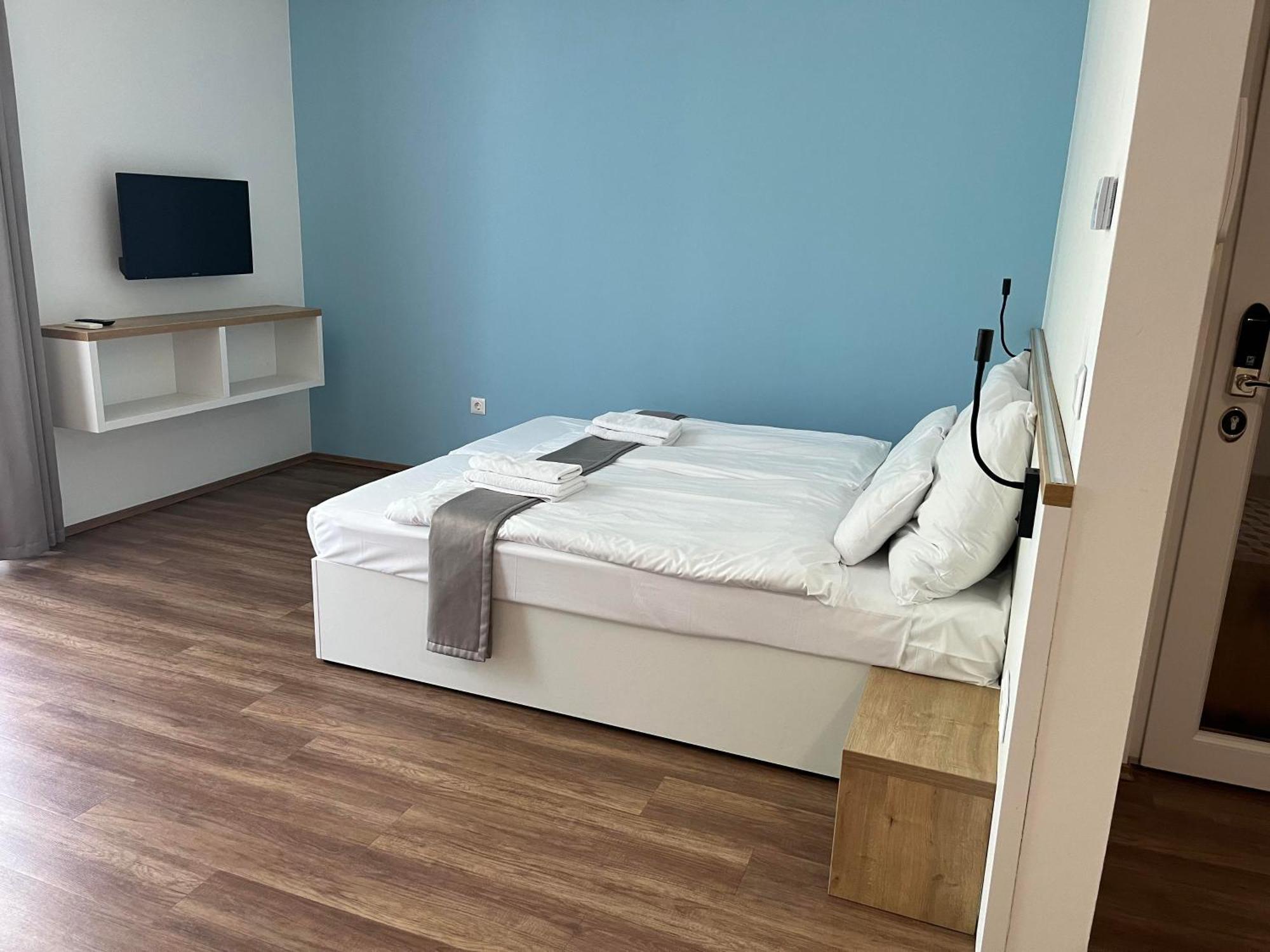 Berill Crystal Apartman Sárvár Exterior foto